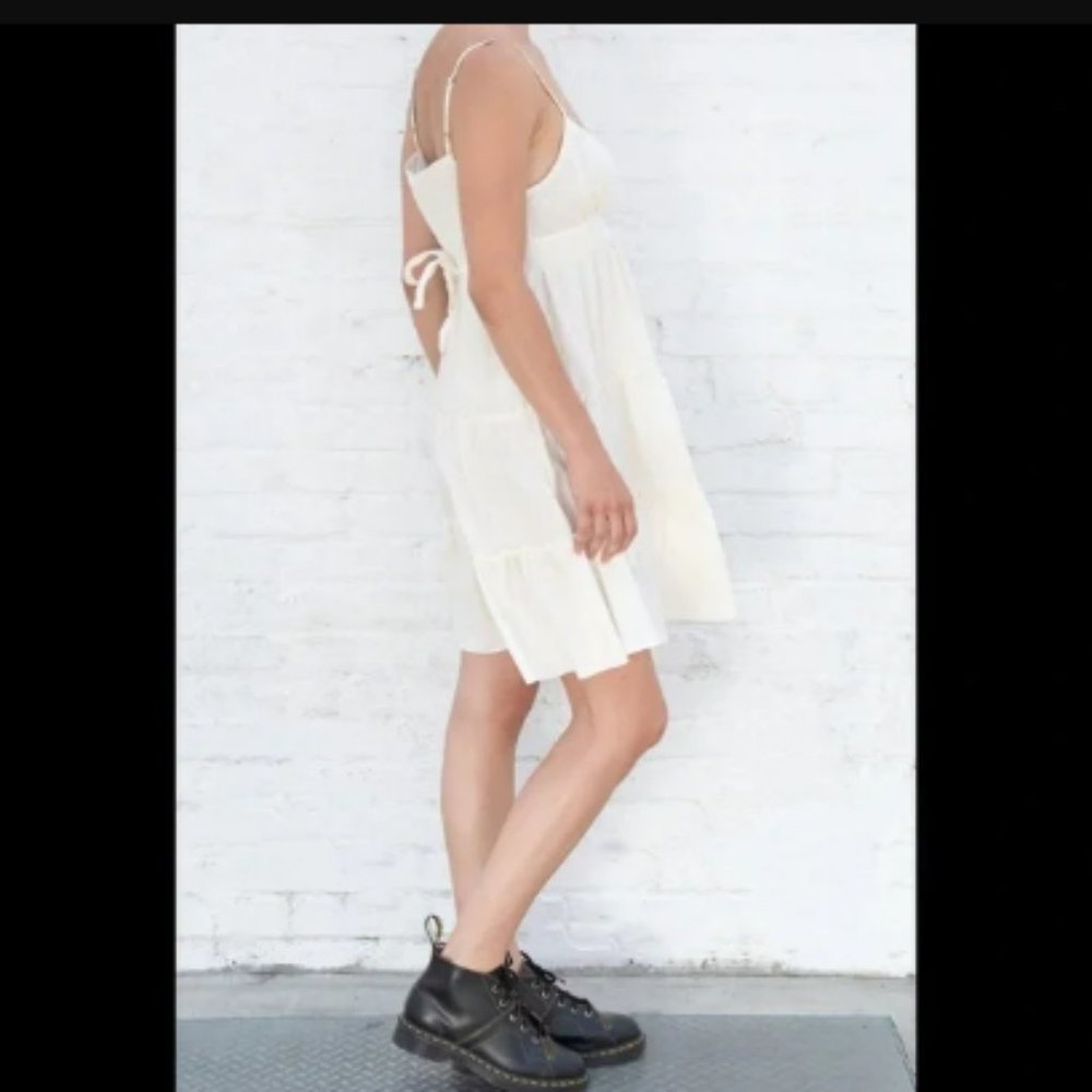 Brandy Melville Cream Arianna Floral Detail Dress Gem